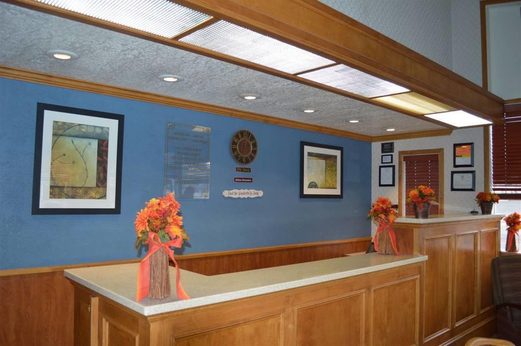 Winnemucca Holiday Motel エクステリア 写真