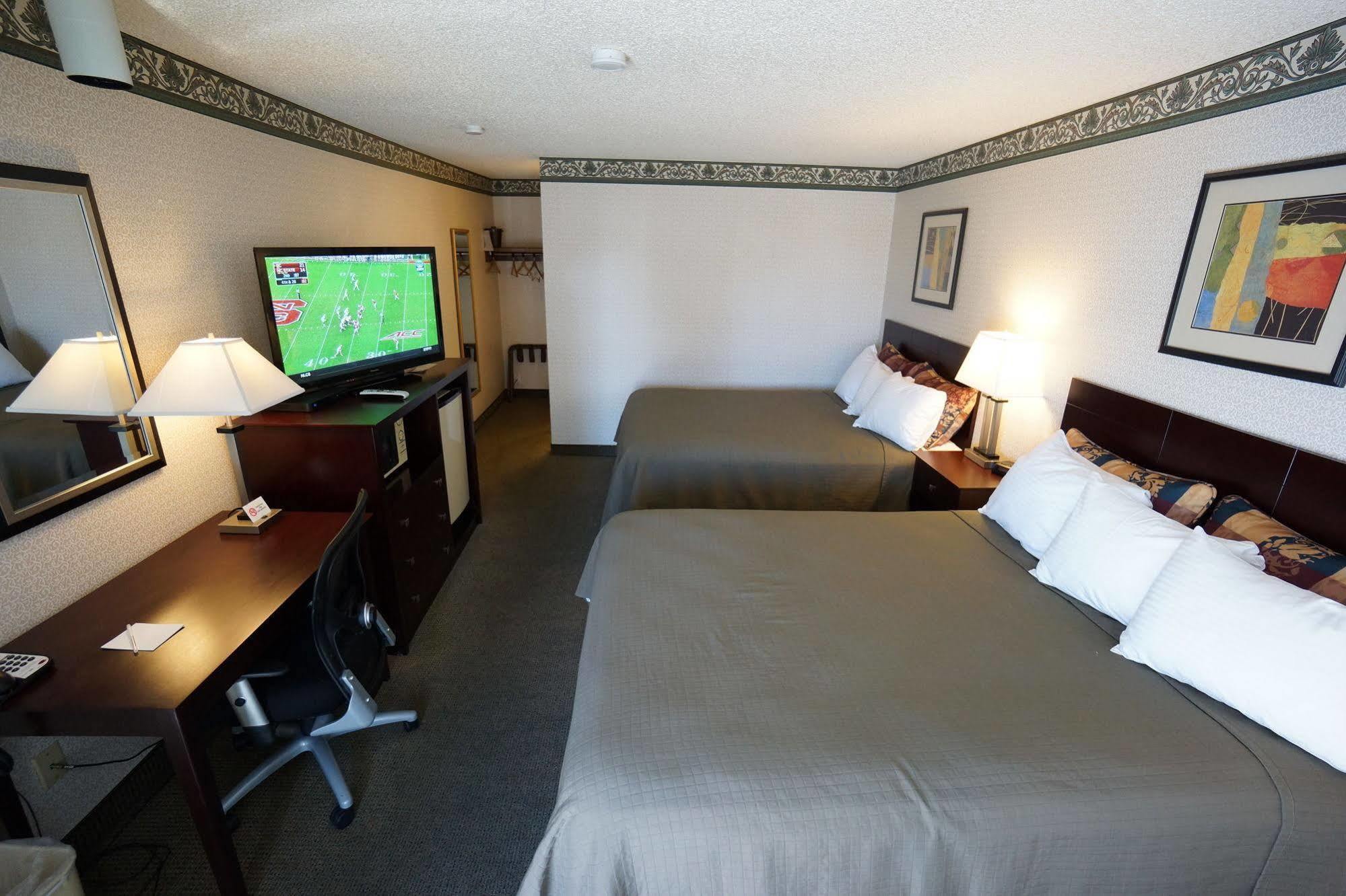 Winnemucca Holiday Motel エクステリア 写真