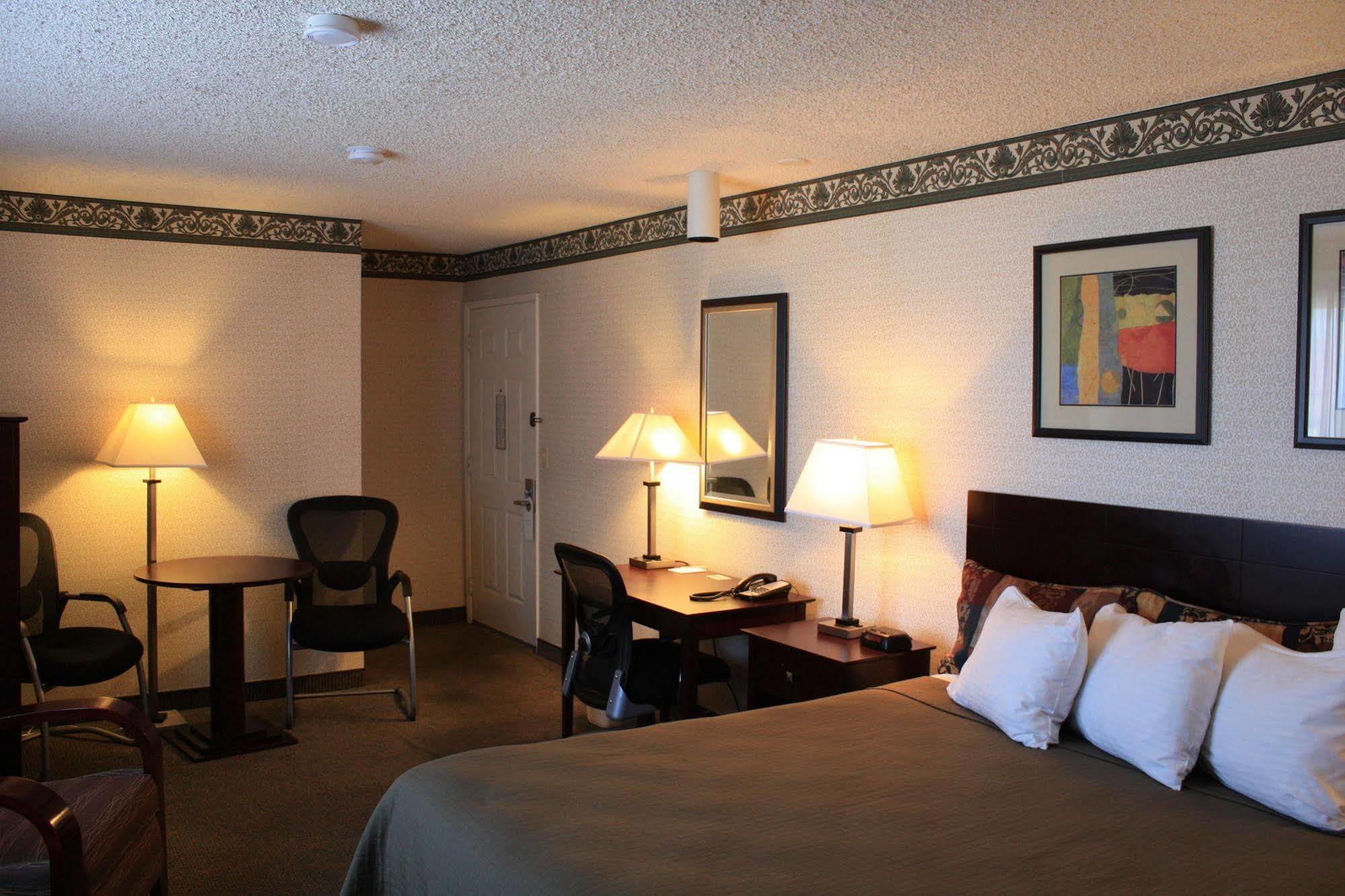Winnemucca Holiday Motel エクステリア 写真