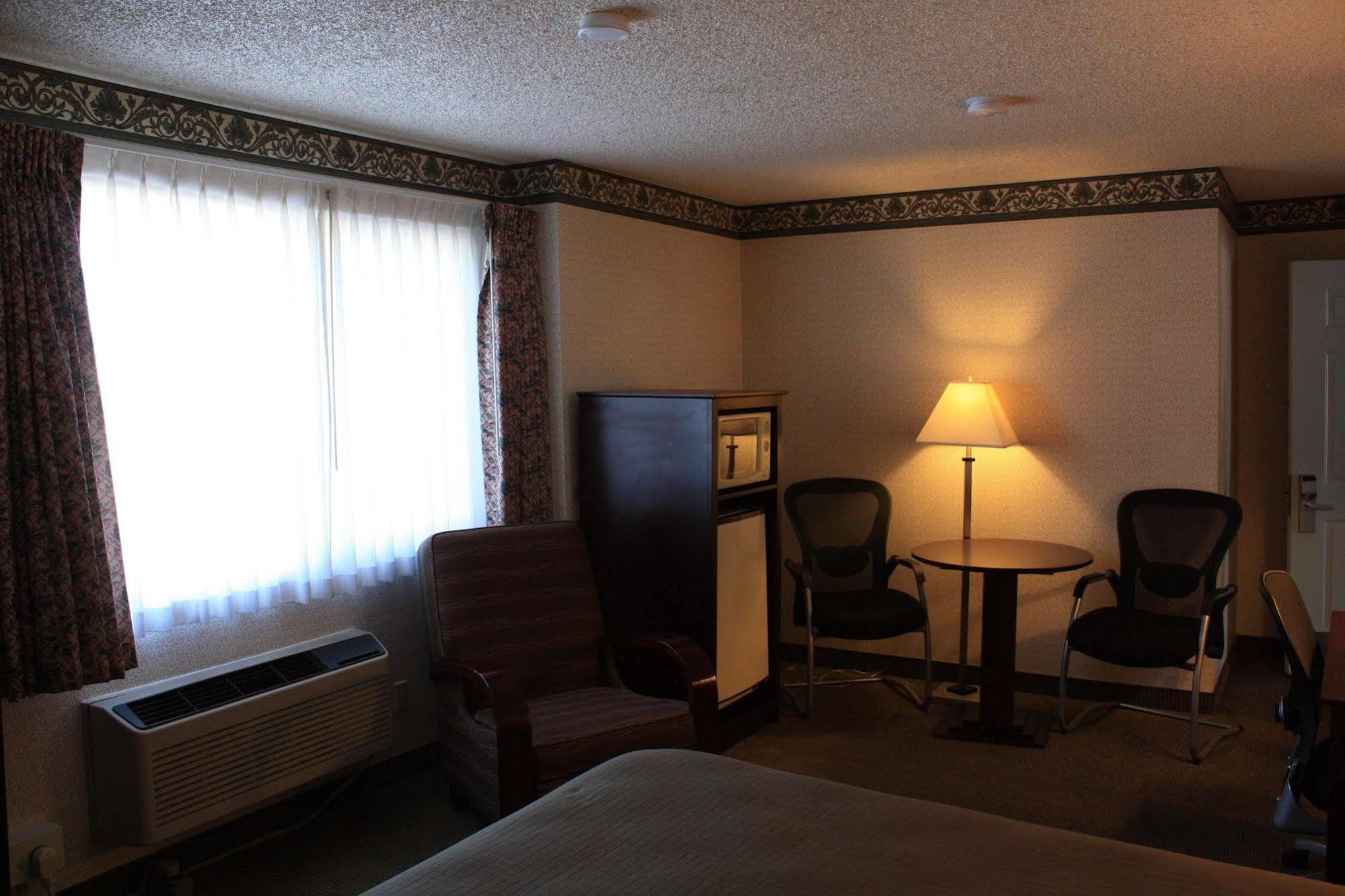 Winnemucca Holiday Motel エクステリア 写真