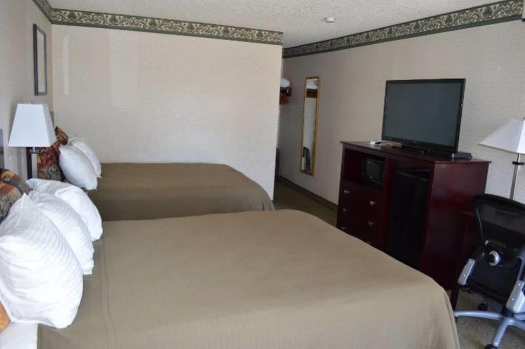 Winnemucca Holiday Motel エクステリア 写真
